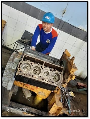 OVERHAUL ENGINE CAT 3208 V8 Image 3